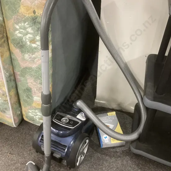 Philips FC9160 Vacuum Cleaner, 2200 Watts