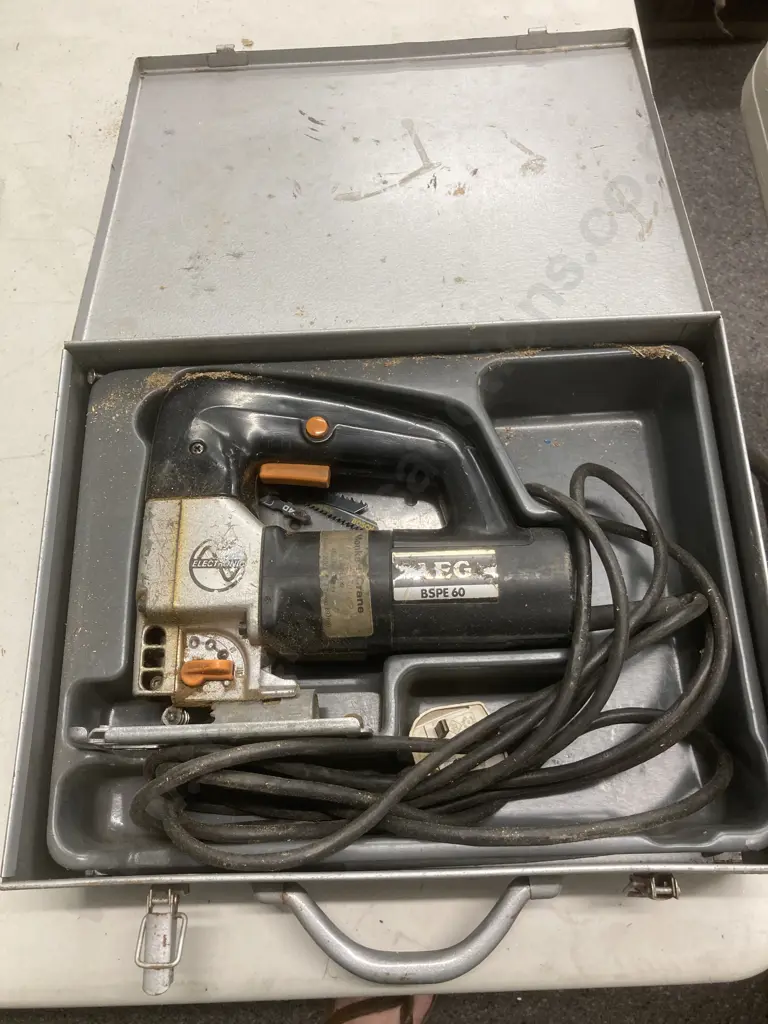 AEG BSPE 60 Jigsaw, 500W, 60mm, Steel Carry Case, (Has a UK Plug) Image 1++