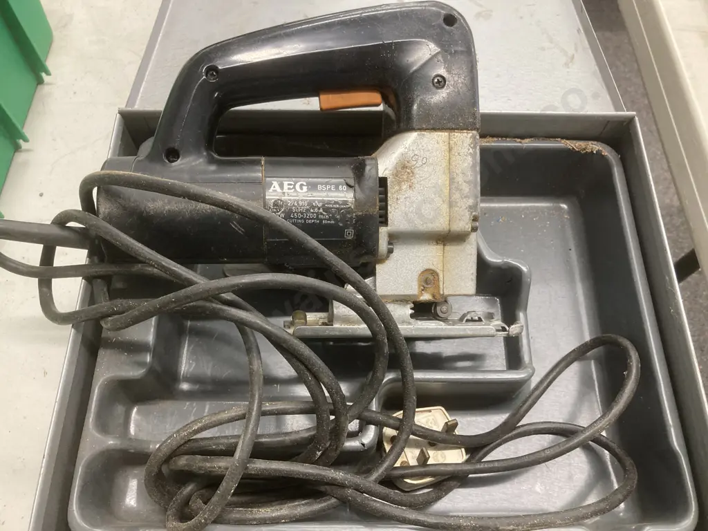 AEG BSPE 60 Jigsaw, 500W, 60mm, Steel Carry Case, (Has a UK Plug) Image 1++