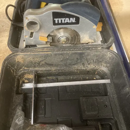 Titan 7 1/4" Circular saw With Laser Guide, Model SF185R2, In Plastic Carry Case (Has a UK Plug)