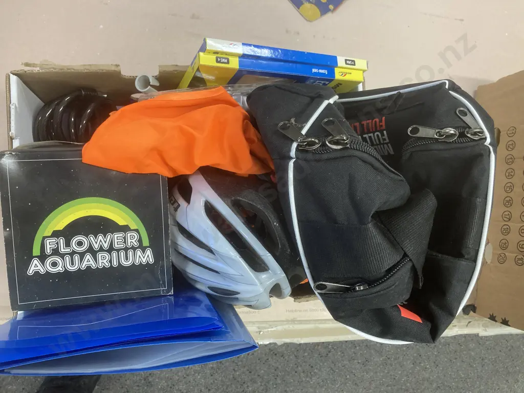 Box Lot Merida Pump, TEC S/M Helmet, High Vis, Econo Seal, Bike Lock (no key) Etc Image 1++