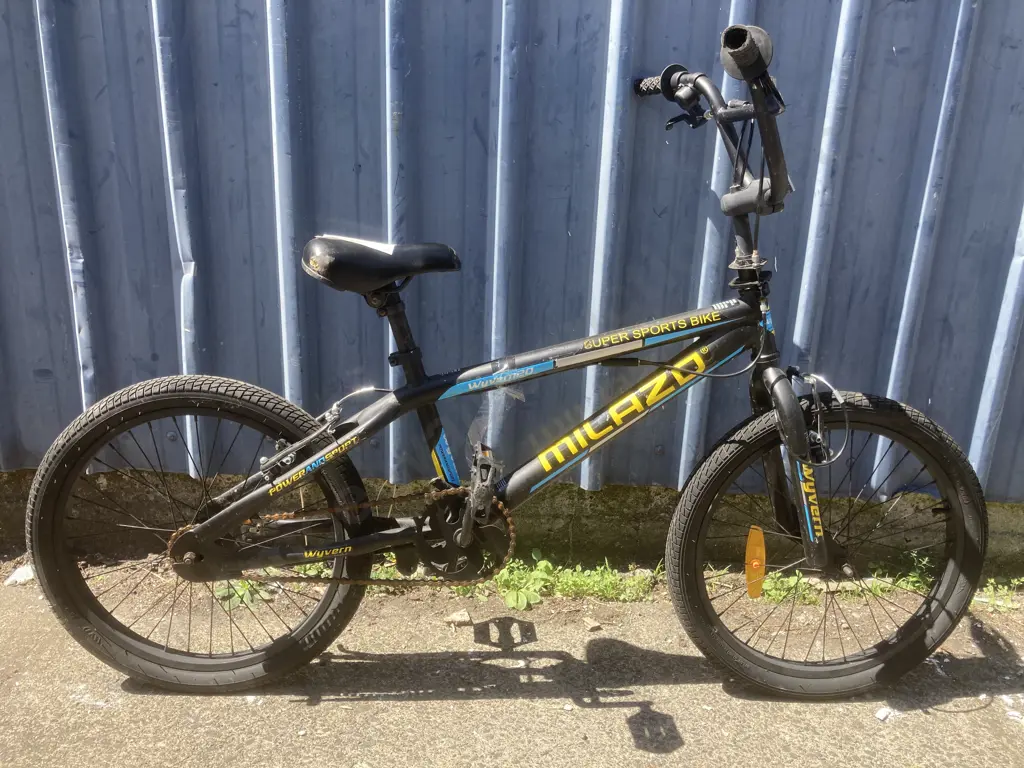Milazo Super Sports BMX, Black & Yellow, Wyvern Image 1++