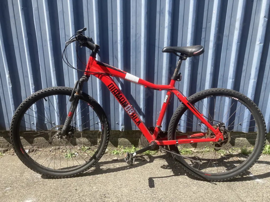 Diamondback Outlook 27.5 Mountain Bike, Red & Black Image 1++