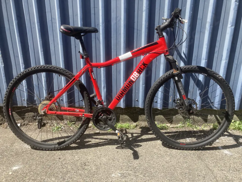 Diamondback Outlook 27.5 Mountain Bike, Red & Black Image 1++