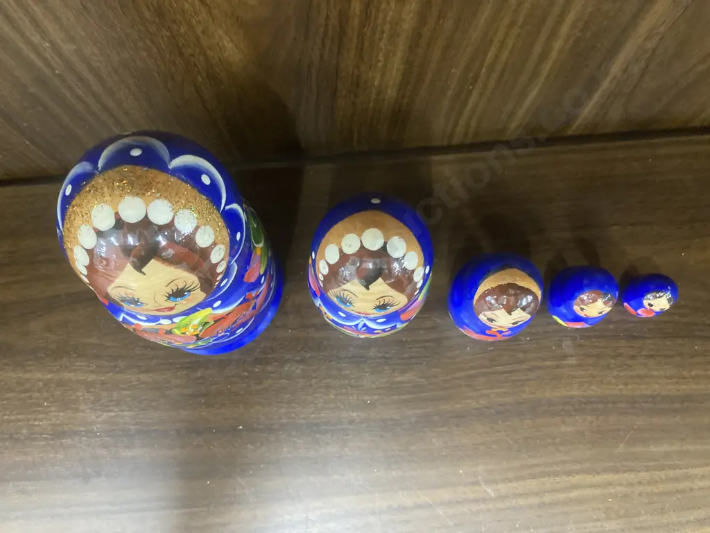 Set of Five Handmade Traditional Russian Nesting Dolls, H15cm Image 1++