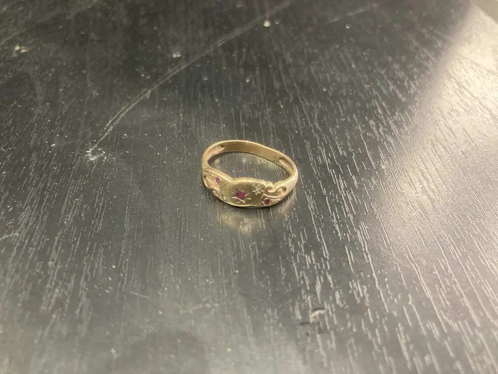 Gold Ring With Red Gemstones (AF) Image 1++