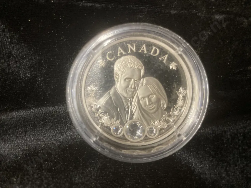 2018 CANADA 1 oz 9999 Silver $20 Proof Swarovski Coin Wedding of Harry & Meghan Image 1++