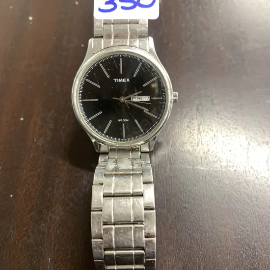 Timex  Analogue Silver Dial Mens Watch, Stainless Steel Band, Scratches To Glass, TWO TG5905-21