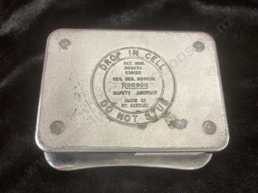 Art Deco Ronson Patented Safety Ashtray Pat Numbers 505833, 536126. L10.5cm, W8cm, D4cm. Image 1++