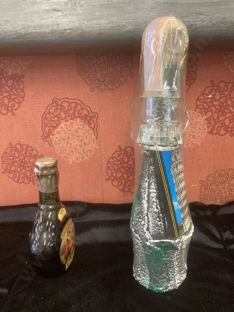 Vintage Trovador Borges Rose Portugal Green Glass Wine Bottle, Mid Century Image 1++