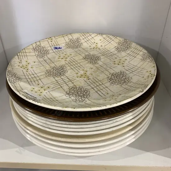 Selection Of Crown Lynn Dinner Plates x10