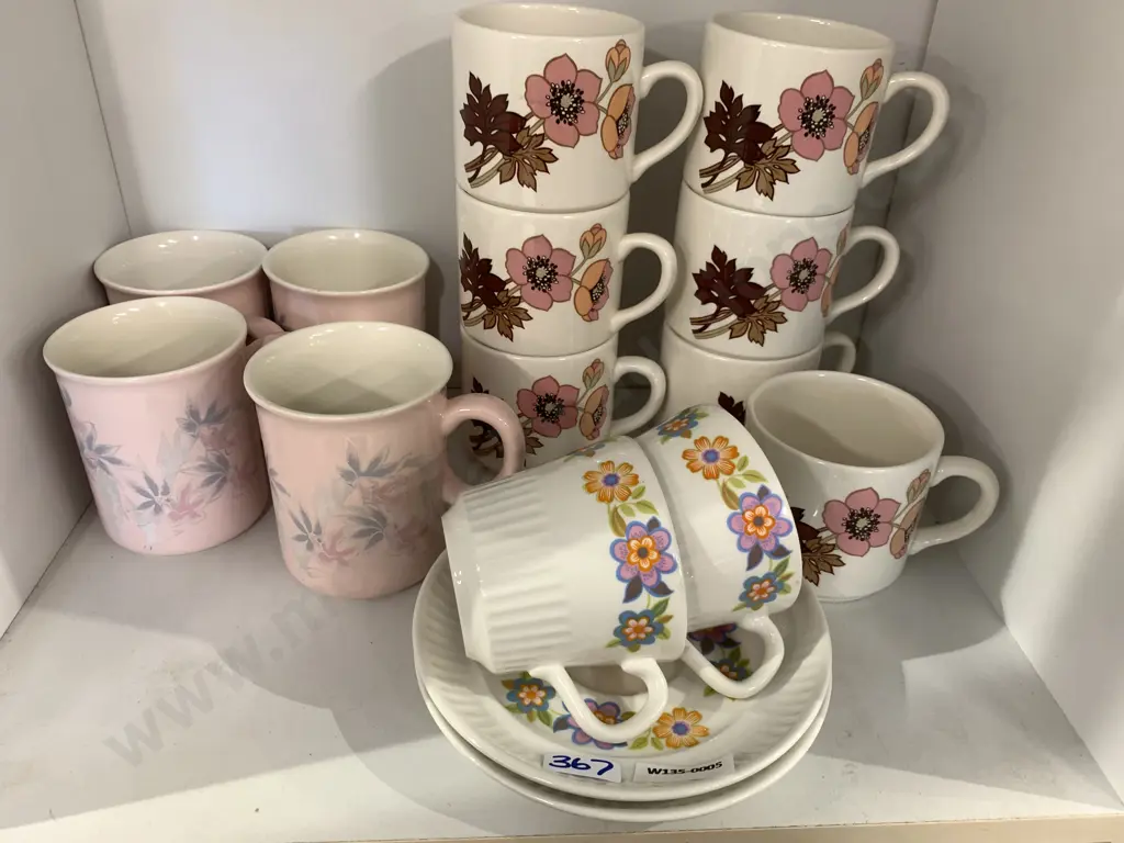 Selection Of Crown Lynn Items Including Coffee Mugs, Cups And Saucers Image 1++