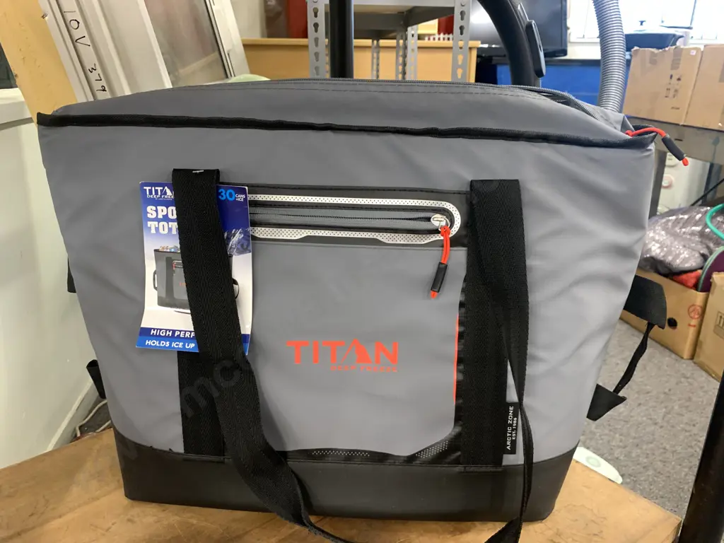 New Titan Deep Freeze Tote & Assortment Of Jewellery Making Items In Plastic Storage Box Image 1++