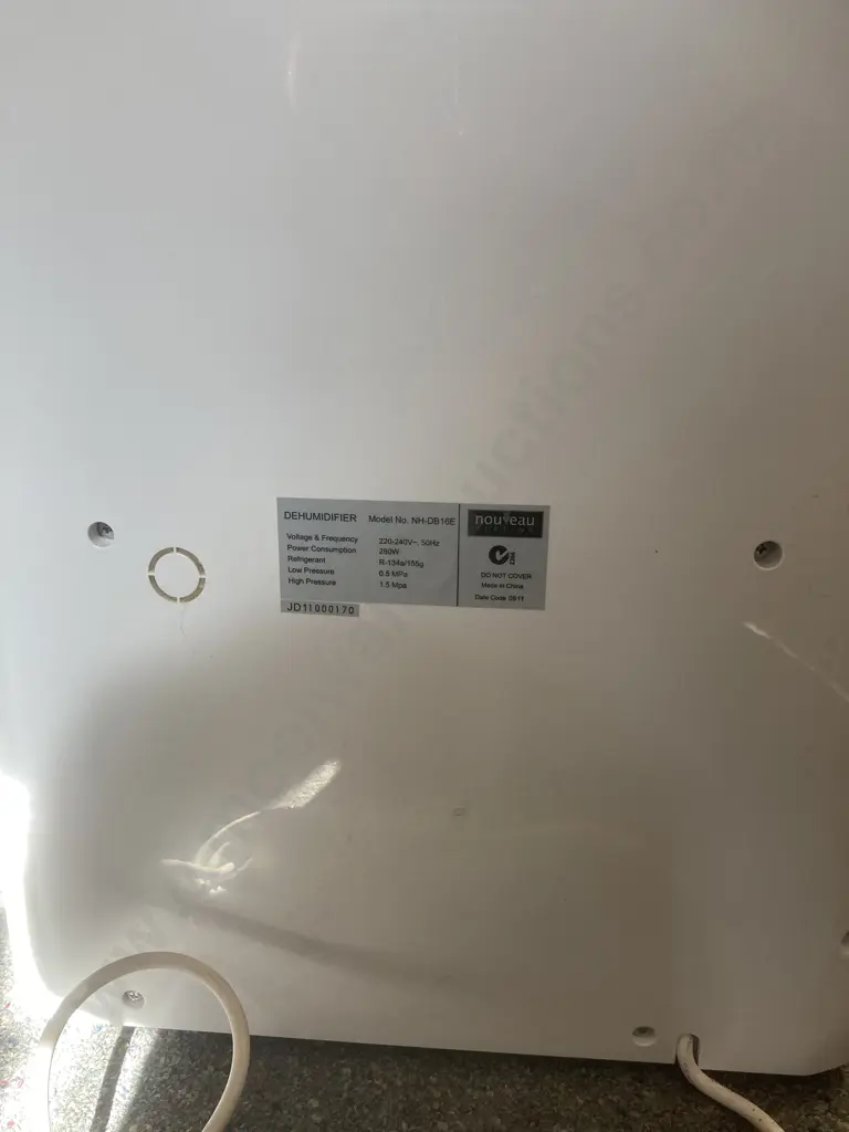 Nouveau NH-DB16E Dehumidifier & Three White Drying Racks Image 1++