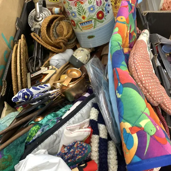 Box Lot of Vintage Kitchen Items