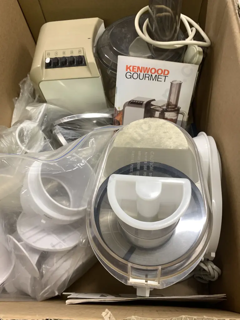 Box Lot Assorted Kitchen Appliances Image 1++