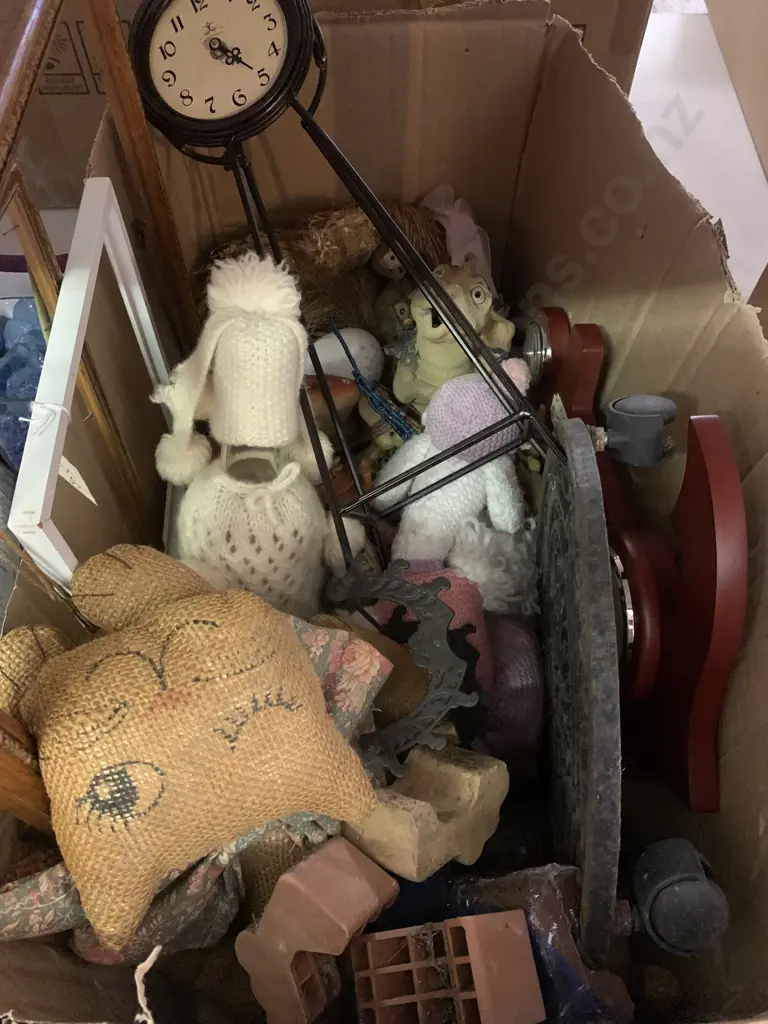 Box Lot of Garden Ornaments, Frames, Door Stops Etc Image 1++