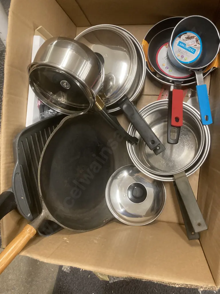 Selection of Pots & Pans, Kinox, Jamie Oliver Etc Image 1++