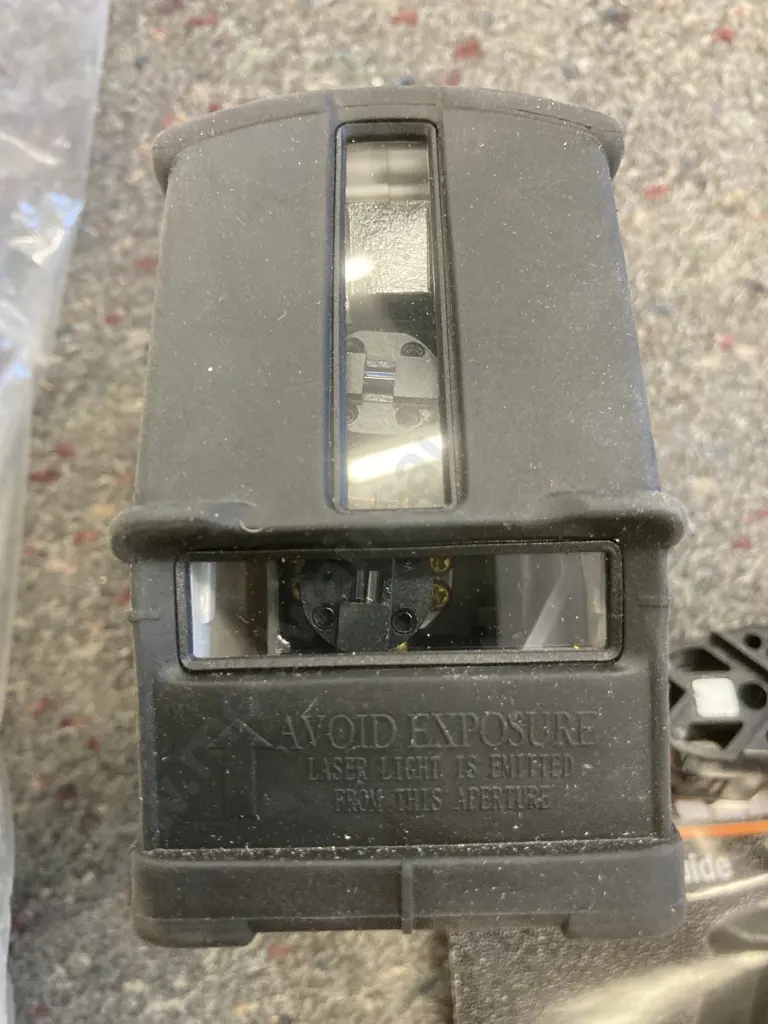 Lufkin LCL4SET Multiline Laser Level & Tripod (Battery Cover Broken) Image 1++