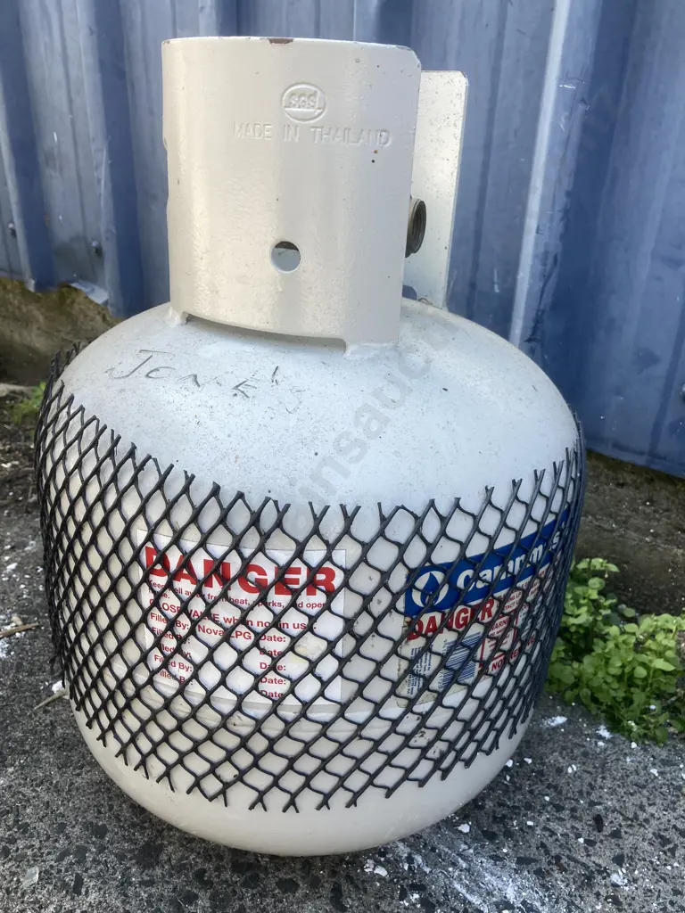 Broil King Porta - Chef 120 With Gas Bottle Image 1++