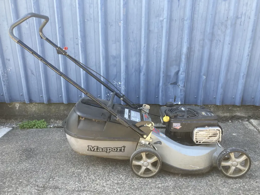 Masport 700 Lawnmower With Catcher, 850 Commercial Series, ReadyStart, 190cc OHV Image 1++