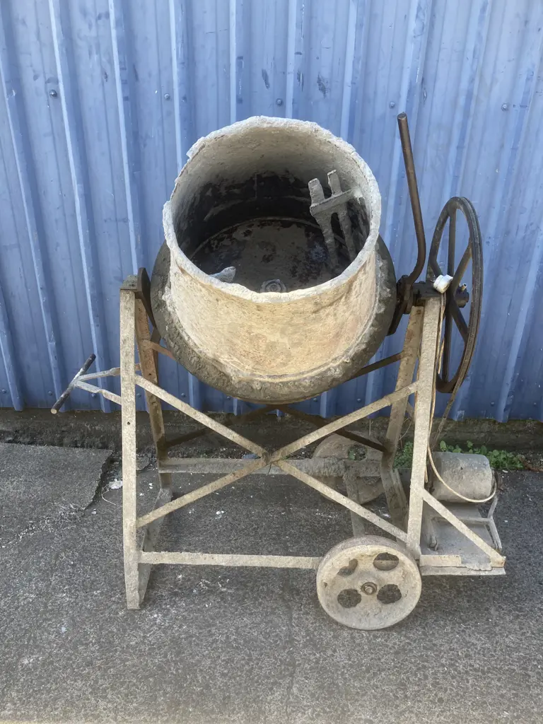 Concrete Mixer, Electric Image 1++