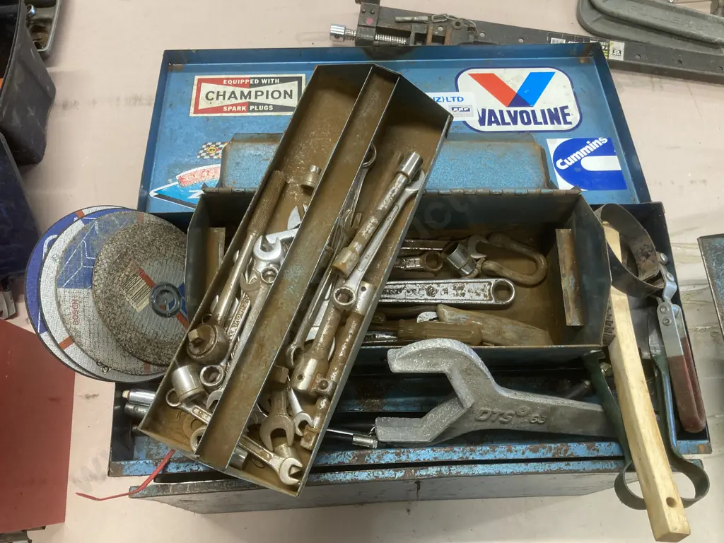 Blue Steel 4 Drawer Toolbox, Tools, Cutting Discs, Etc With Small Toolbox & Tools Image 1++