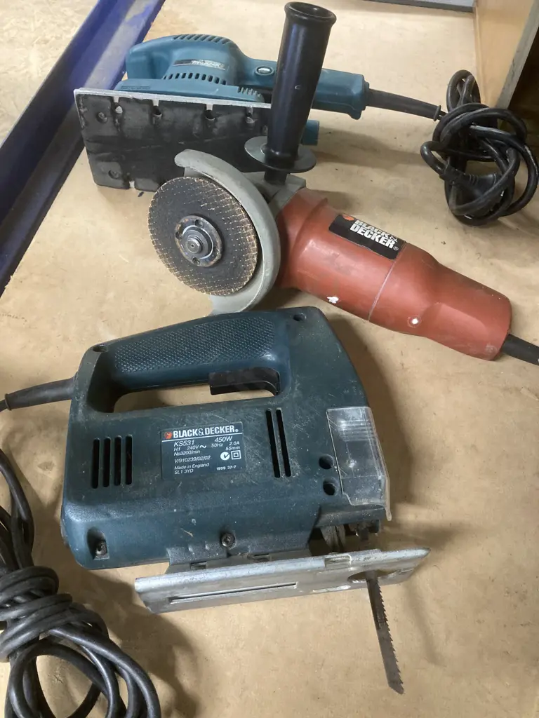 Black & Decker KS531 Jigsaw, KG915 Angle Grinder & Makita BO3700 Sheet Sander Image 1++