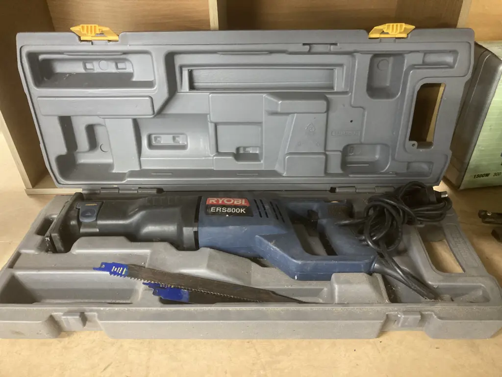Ryobi ERS800K Reciprocating Saw, Blades In Blow Moulded Case Image 1++