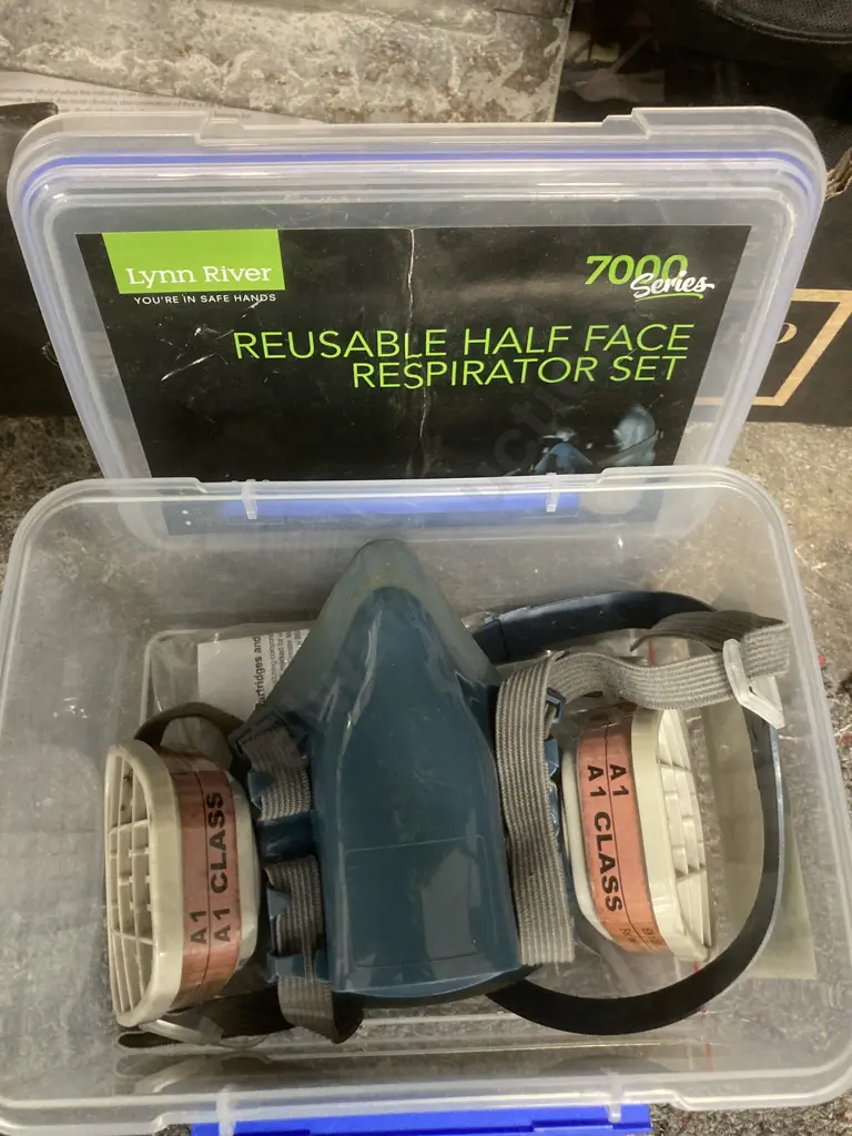 CraftRight Measuring Wheel In Bag, Lynn River Half Face Reuseable Respirator Set, Trowels & Handsaws Image 1++