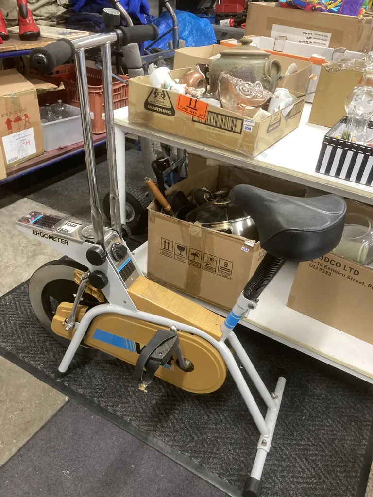 Vintage Voit-Tre-Ergometer Stationary Exercise Bike Image 1++