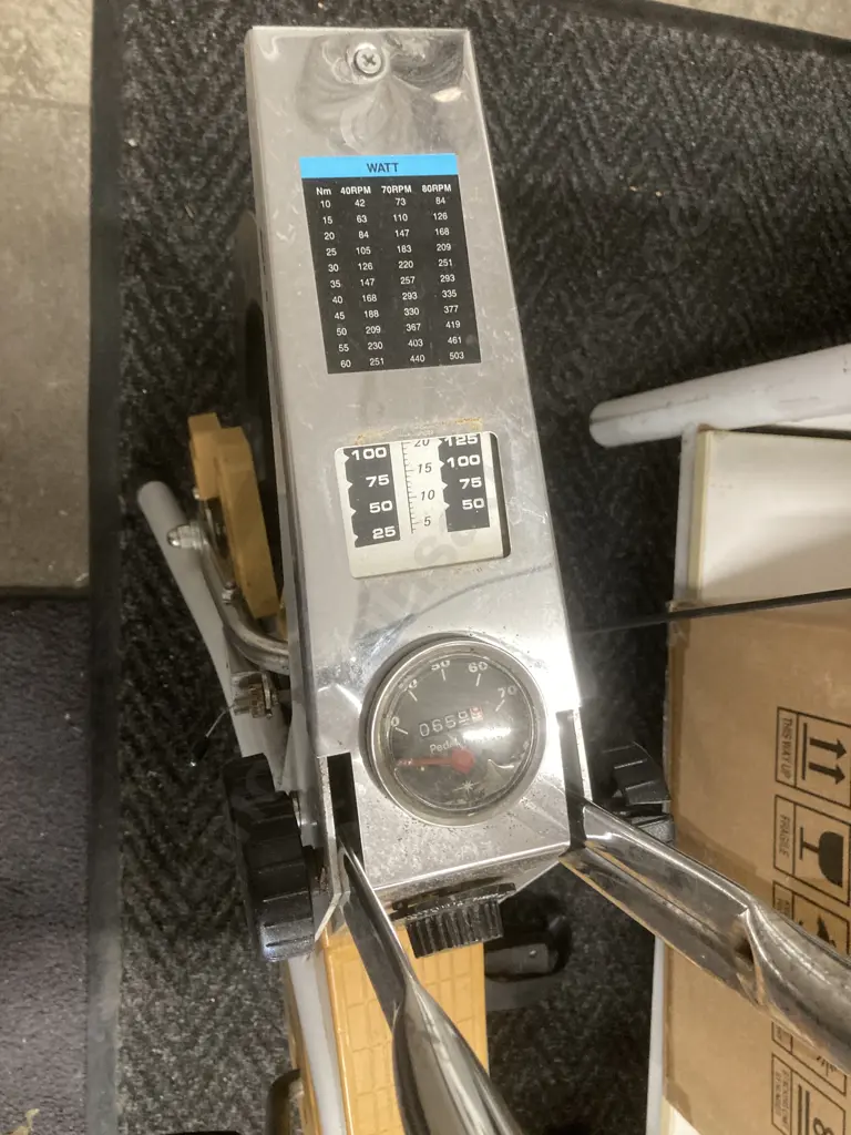 Vintage Voit-Tre-Ergometer Stationary Exercise Bike Image 1++