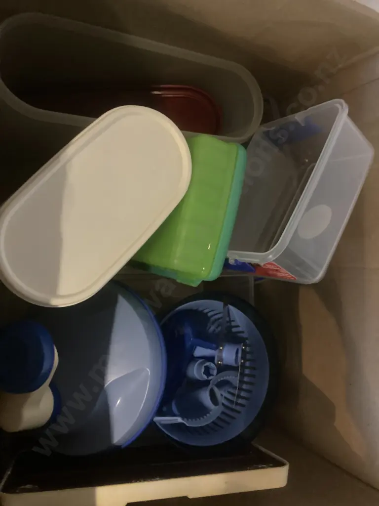 Selection Of Tupperware And Plastic Ware Image 1++