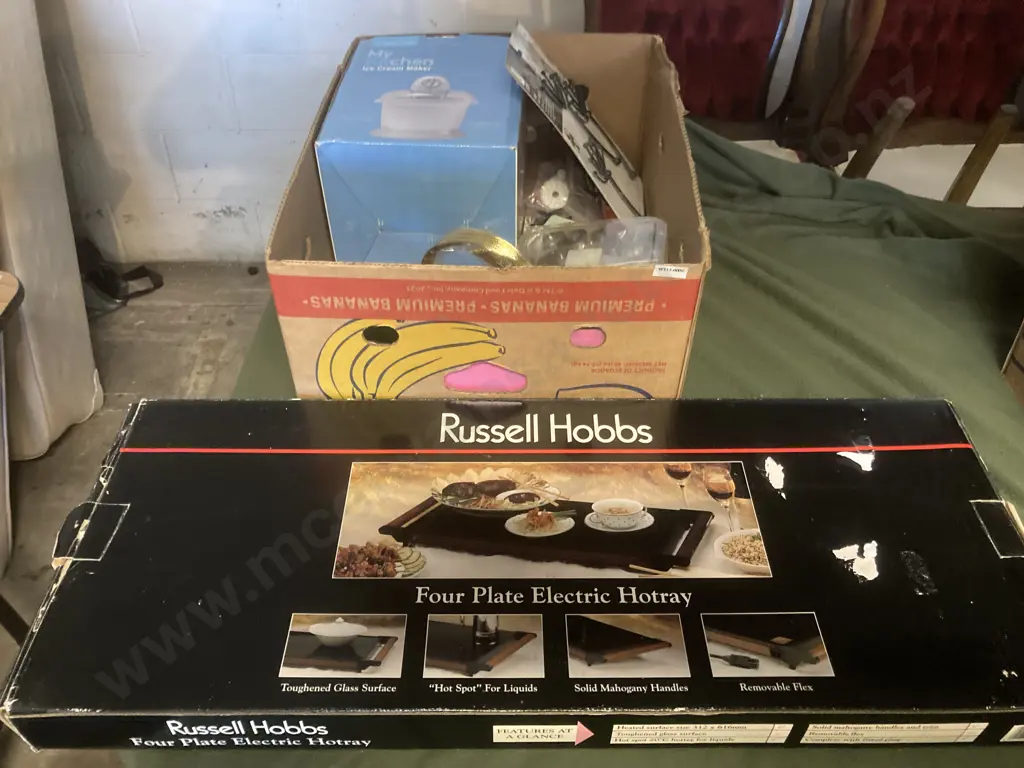 Russell Hobbs Electric Hot Tray, Ice Cream Maker And Cake Artistry Sundries Image 1++