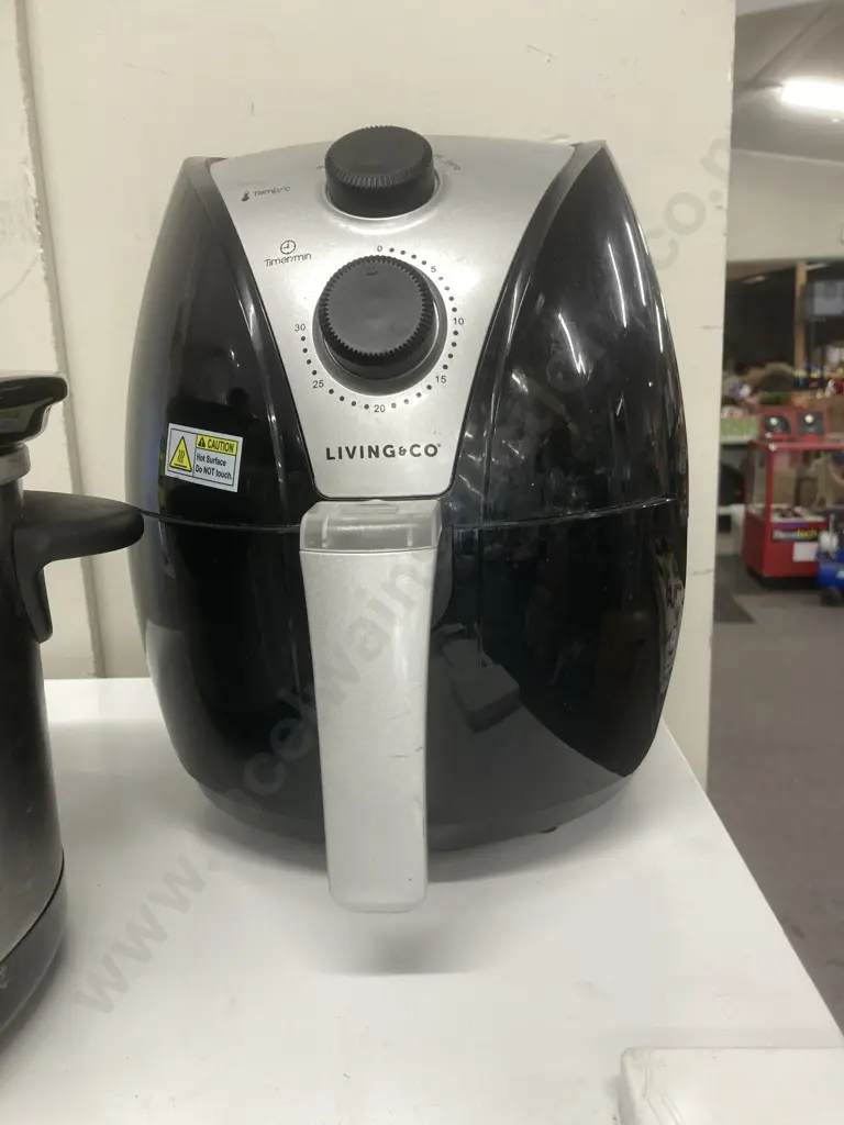 Cascade Microwave, Sunbeam Slow Cooker & Living & Co Air Fryer, Rice Cooker, Colandar & Jug Image 1++