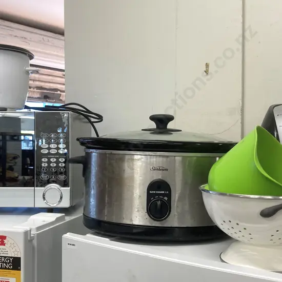Cascade Microwave, Sunbeam Slow Cooker & Living & Co Air Fryer, Rice Cooker, Colandar & Jug