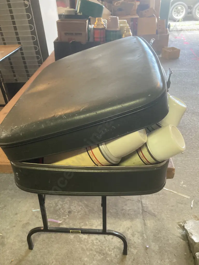 Flight Travel Case With Assorted Vintage Thermos Brand Thermoses Image 1++