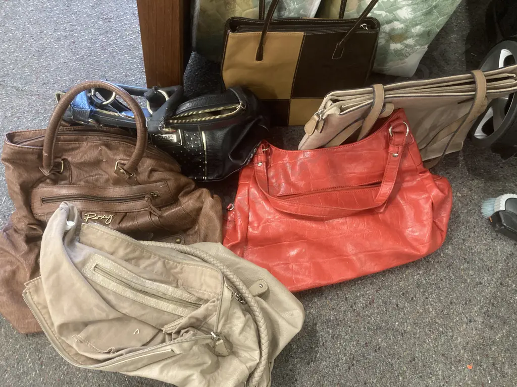 Selection Of Handbags Including Laura Jones , Guess Etc Image 1++