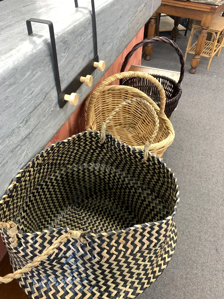 Selection Of Baskets And Over Door Hooks Image 1++