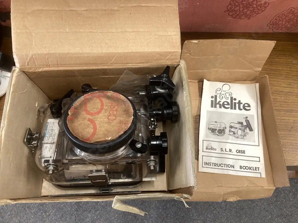 Ikelite Underwater SLR Waterproof Camera Housing Case Canon F-1 #5570 With Original Box & Instruction Booklet, USA Image 1++