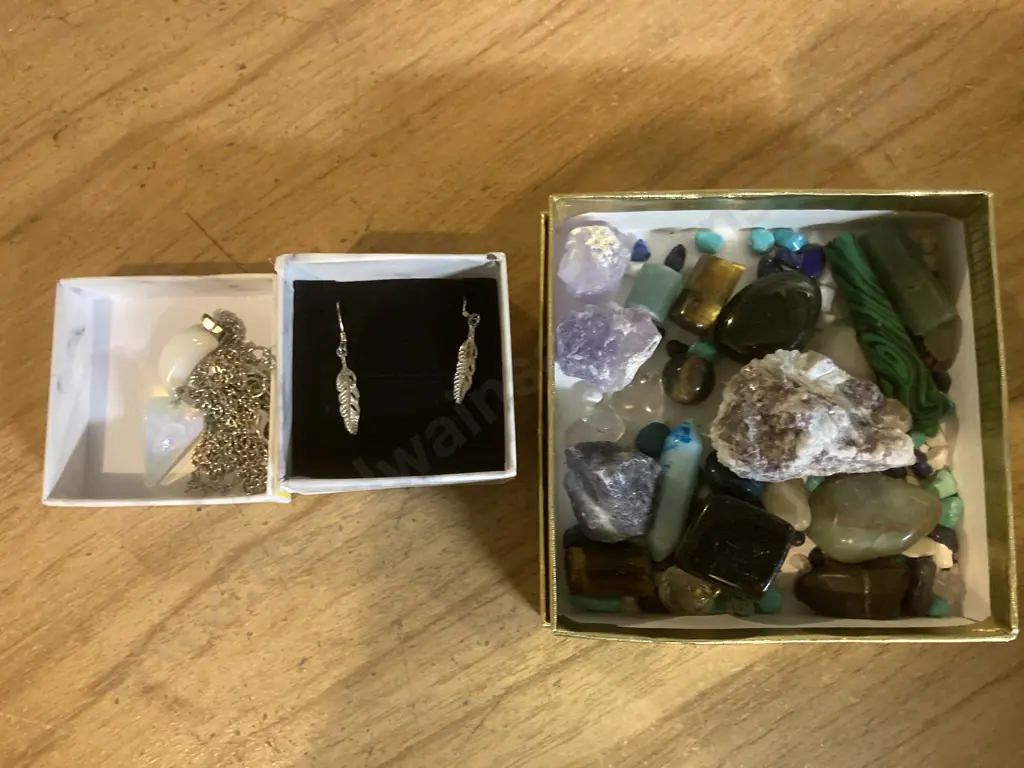 Selection of Gem Stones, Necklaces x 2 & Pair of Earrings Image 1++