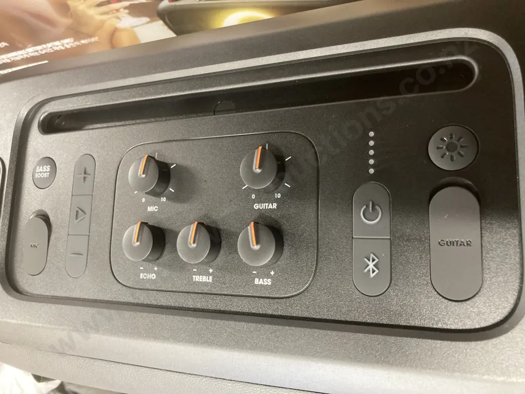 JBL PartyBox On-The-Go, In Box Image 1++