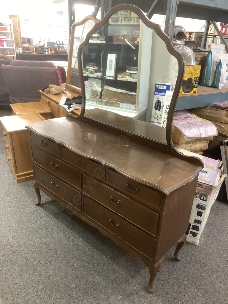 Queen Anne Mahogany Dressing Table, 7 Drawer, Original Handles, H164 L137 D43cm (small Chip) Image 1++