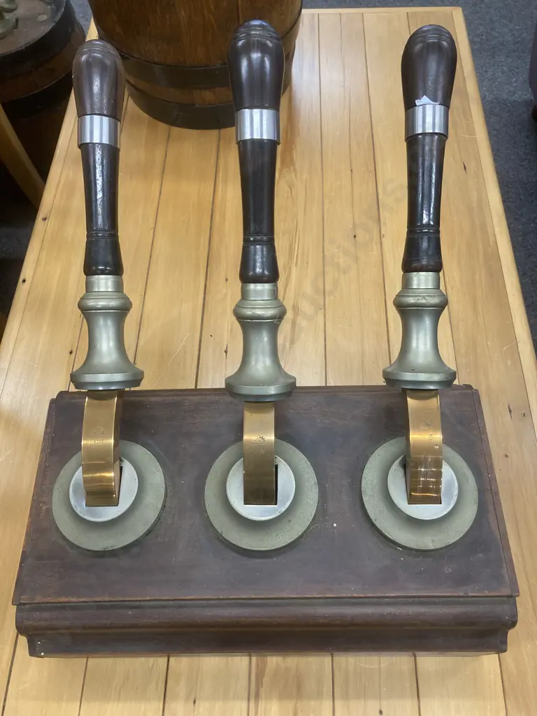 Vintage Wooden Three Beer Pull Tap / Dispenser, Brass / Wood, H49 L44 D27cm Image 1++