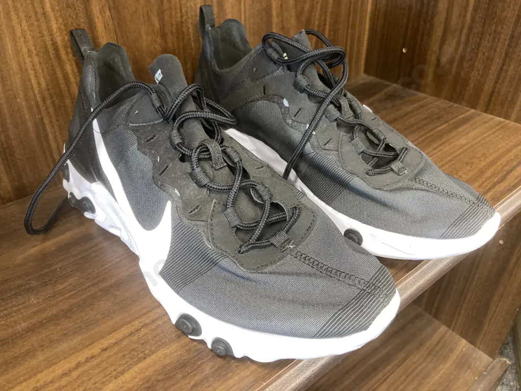 New Nike react Sneakers, Black & White, Size UK9 US10 Image 1++