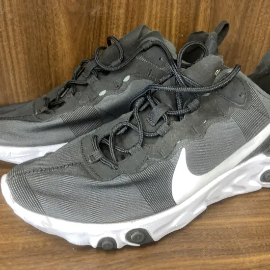 New Nike react Sneakers, Black & White, Size UK9 US10