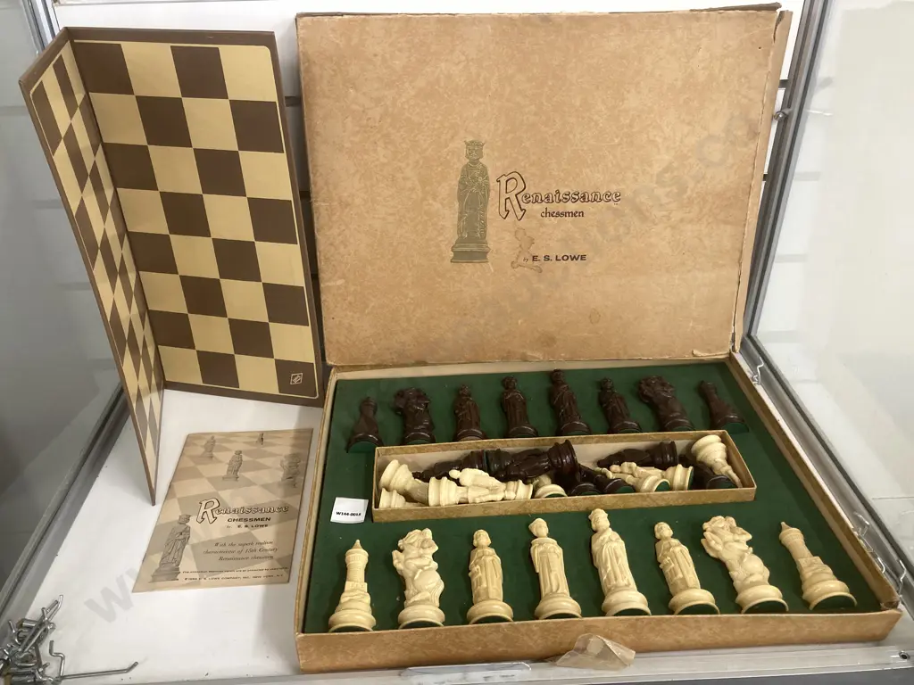 Old Vintage 1959 RENAISSANCE Chess Set No.833 E.S.LOWE Chessmen, Board & Manual Image 1++