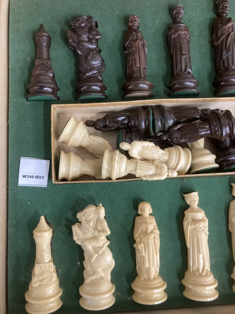Old Vintage 1959 RENAISSANCE Chess Set No.833 E.S.LOWE Chessmen, Board & Manual Image 1++