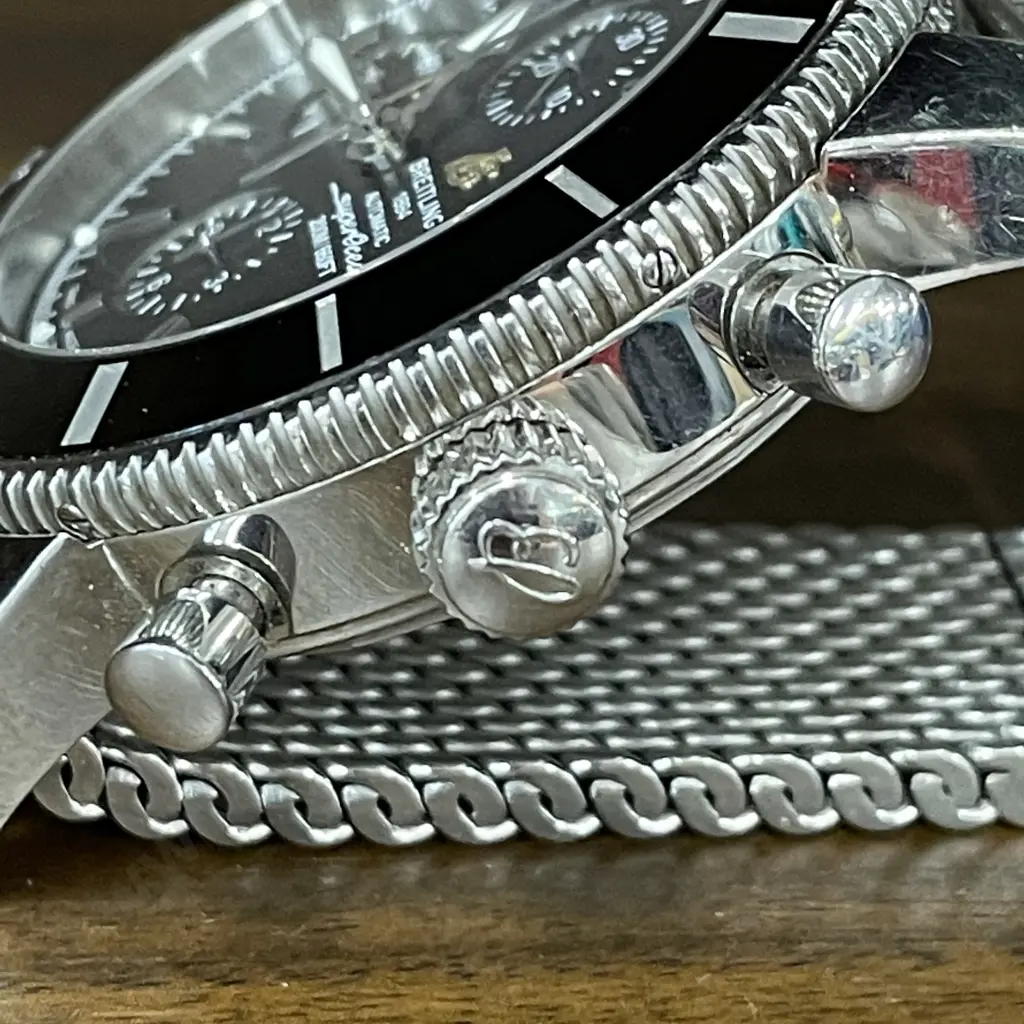 Breitling Watch.  This is a Police item so no vendor information is available. Viewing is essential. Image 1++