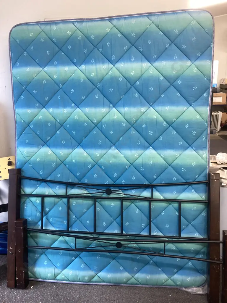 Queen Size Bed, Dark Wood & Black Steel Frame With a Green & Blue Innersprung Mattress Image 1++